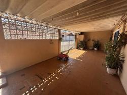 Casa para Venda em São José dos Campos - 2
