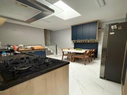 Casa para Venda em São José dos Campos - 4