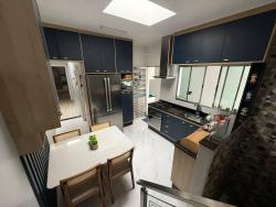 Casa para Venda em São José dos Campos - 3