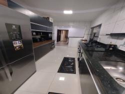 Casa para Venda em São José dos Campos - 4