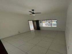 Casa para Venda em São José dos Campos - 4