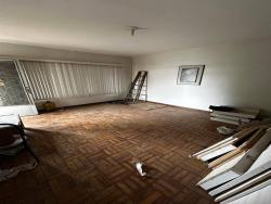Casa para Venda em São José dos Campos - 2
