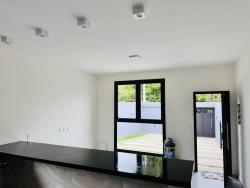 #CA1581 - Casa para Venda em Caraguatatuba - SP - 2