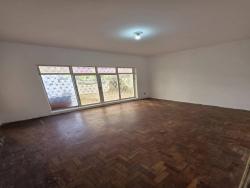 Casa para Venda em São José dos Campos - 4