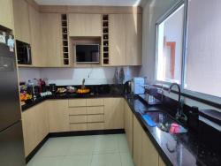 Casa para Venda em São José dos Campos - 4