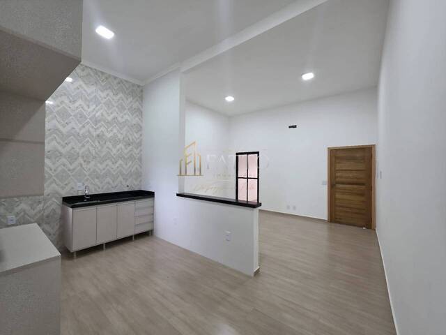 Casa para Venda em São José dos Campos - 2