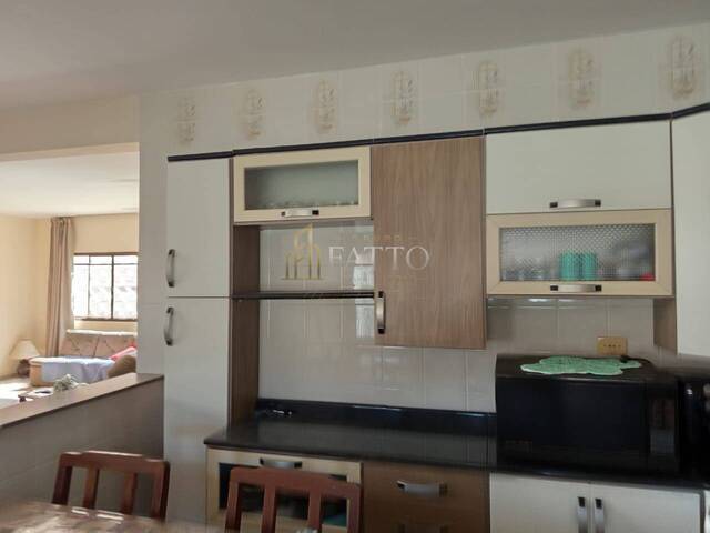 Casa para Venda em Caraguatatuba - 2