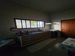 Casa para Venda em São José dos Campos - 4