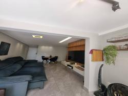 Casa para Venda em São José dos Campos - 3