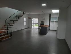 Sobrado para Venda em Jacareí - 2