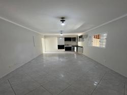 Casa para Venda em São José dos Campos - 4