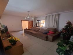 Casa para Venda em São José dos Campos - 3