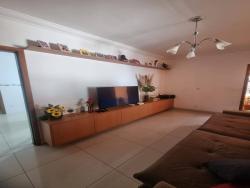 Casa para Venda em São José dos Campos - 2