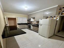 Casa para Venda em São José dos Campos - 4