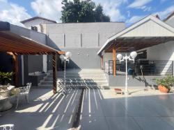 Casa para Venda em São José dos Campos - 3